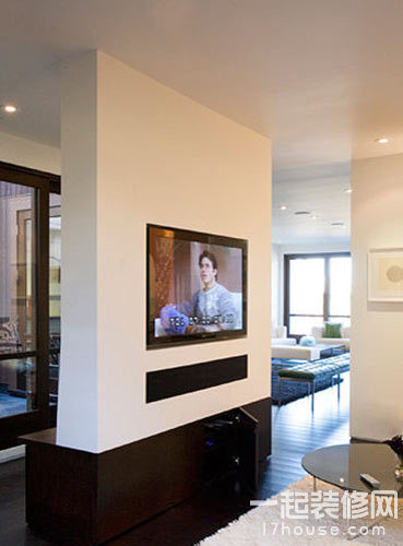 大户型客厅用隔断做电视墙 大户型客厅用隔断做电视墙